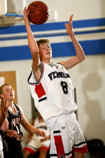 加拿大队前途光明！杜兰特新星刷新纪录表现突出赛场气氛高涨