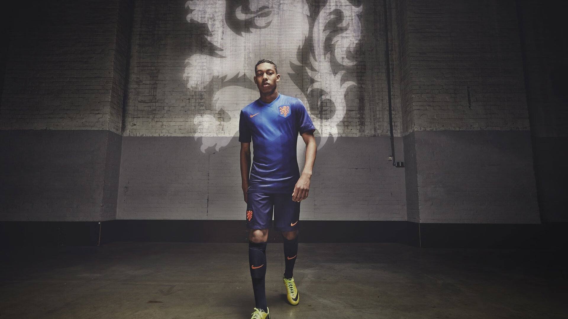 在线入口-TL带队取胜！，德布劳内重要时刻出色发挥赢得满堂喝彩